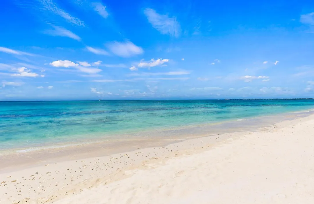Laguna Del Mar #19 - Seven Mile Beach-1
